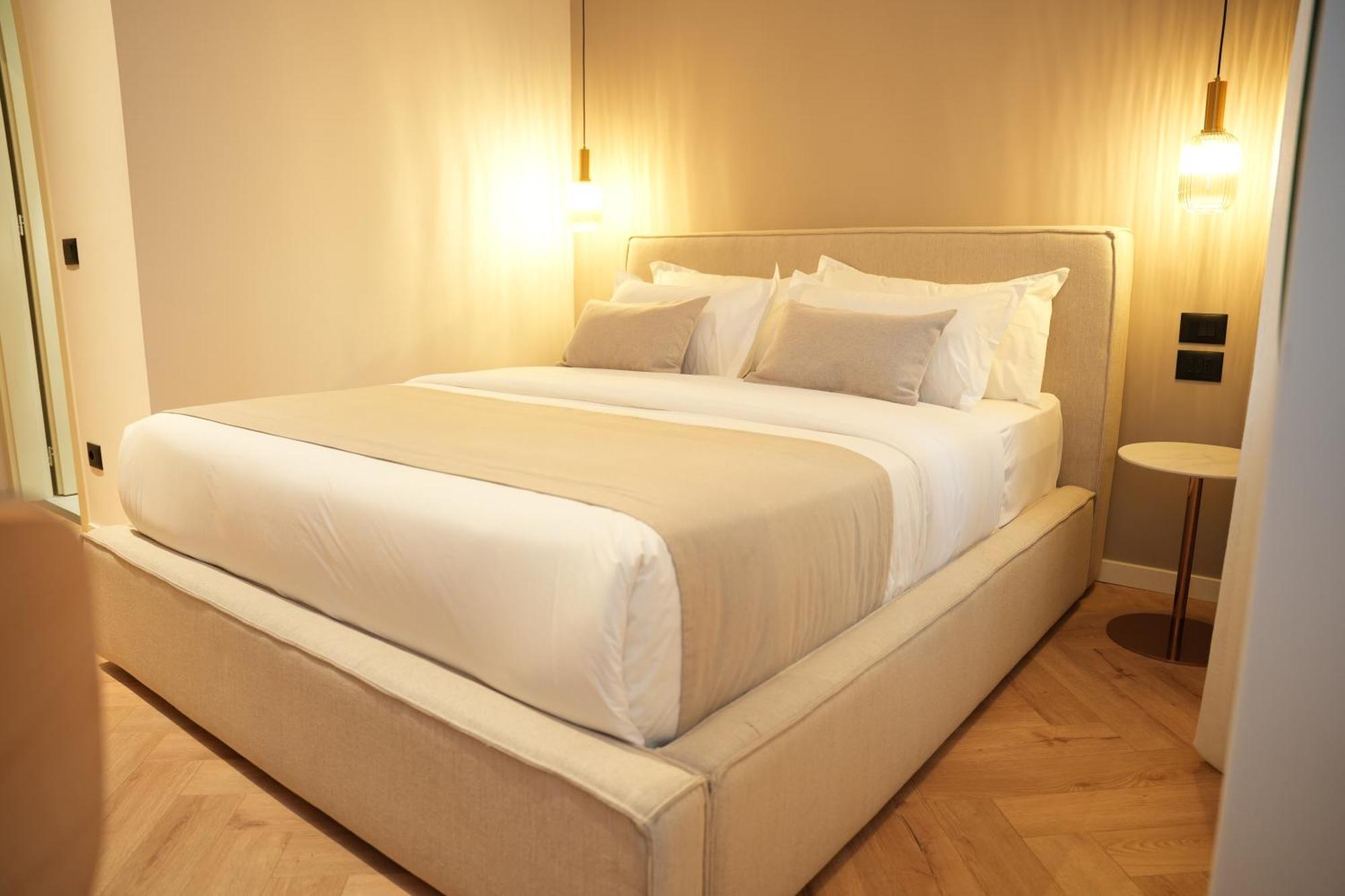 Nea Deluxe Apart-Hotel Тирана Екстер'єр фото