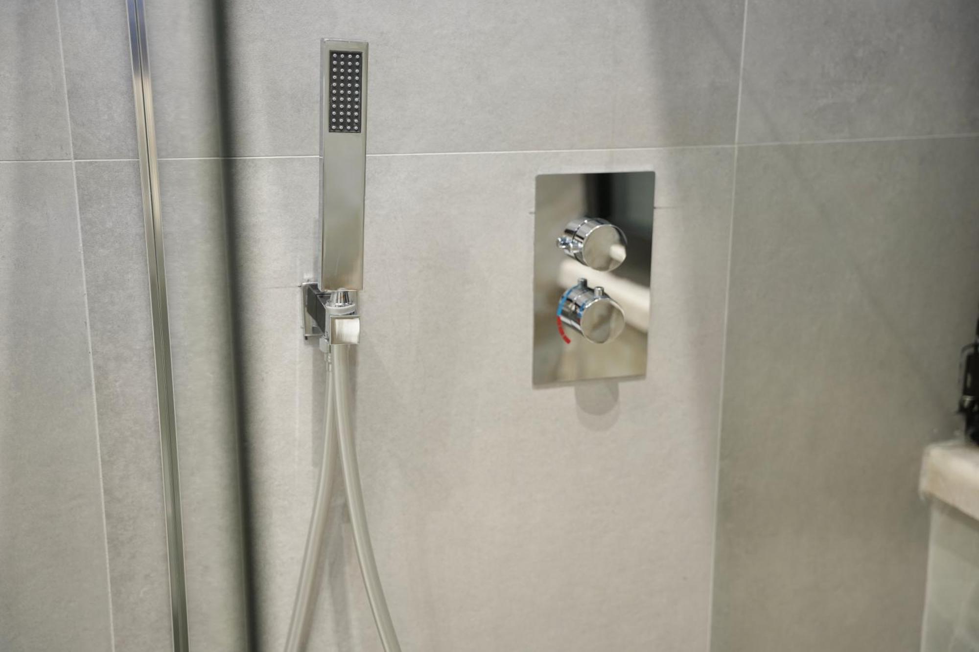 Nea Deluxe Apart-Hotel Тирана Екстер'єр фото