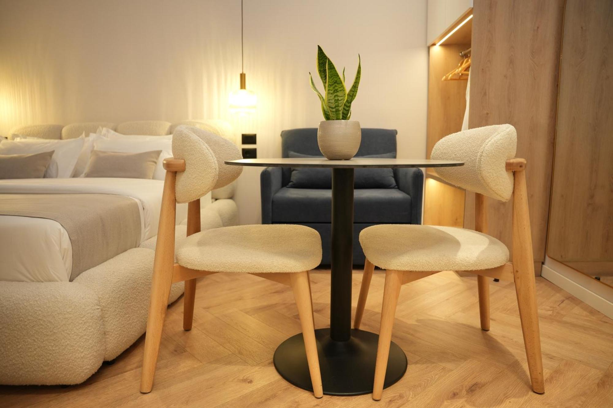 Nea Deluxe Apart-Hotel Тирана Екстер'єр фото
