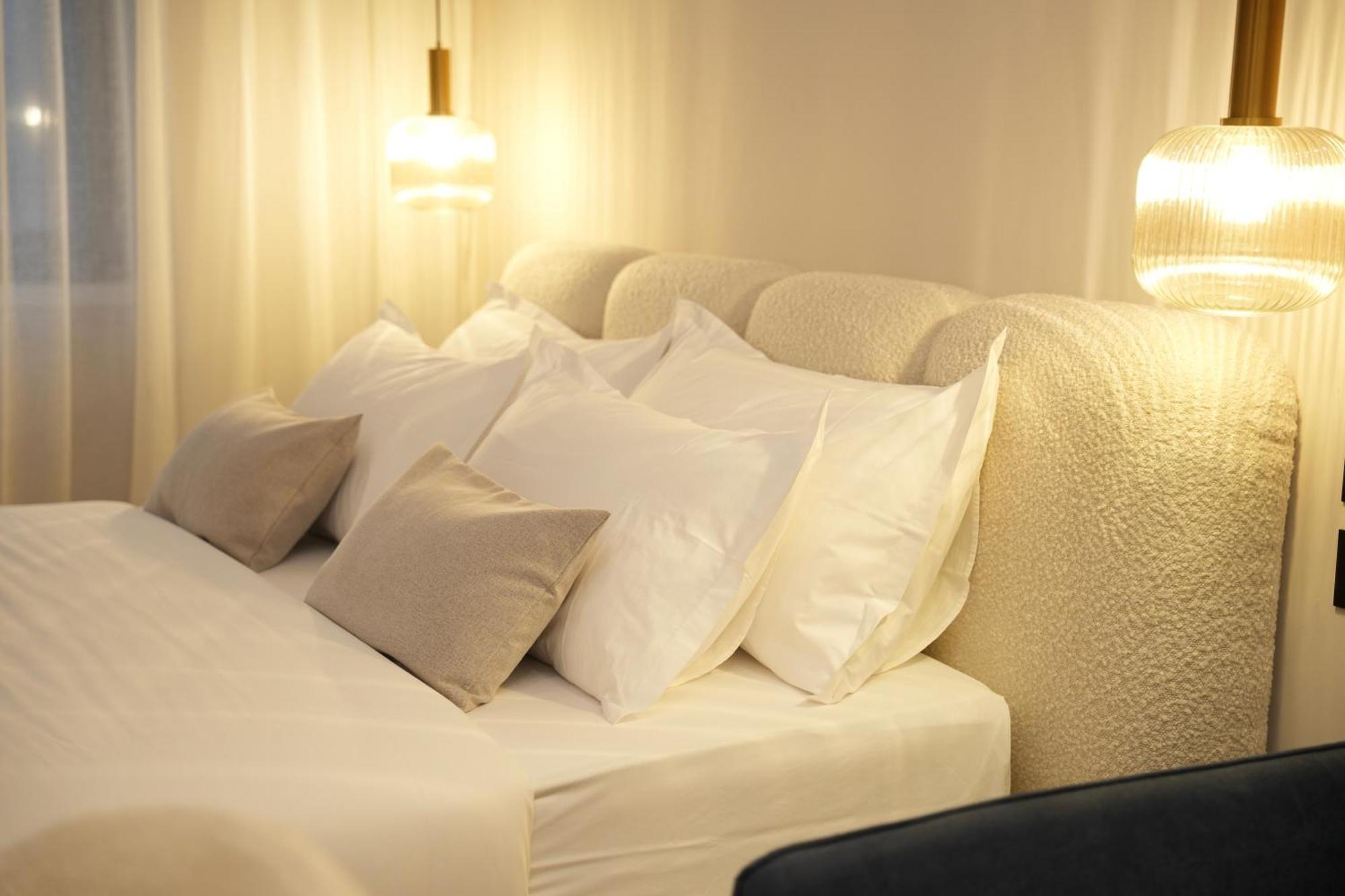 Nea Deluxe Apart-Hotel Тирана Екстер'єр фото