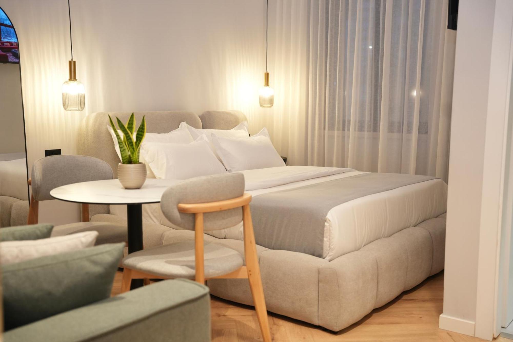 Nea Deluxe Apart-Hotel Тирана Екстер'єр фото