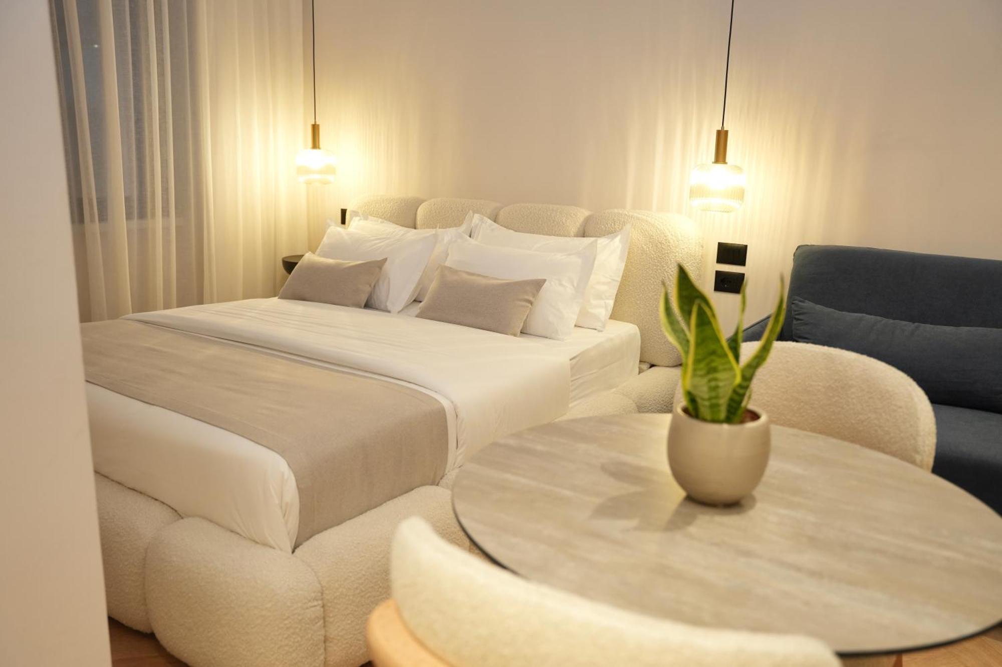 Nea Deluxe Apart-Hotel Тирана Екстер'єр фото