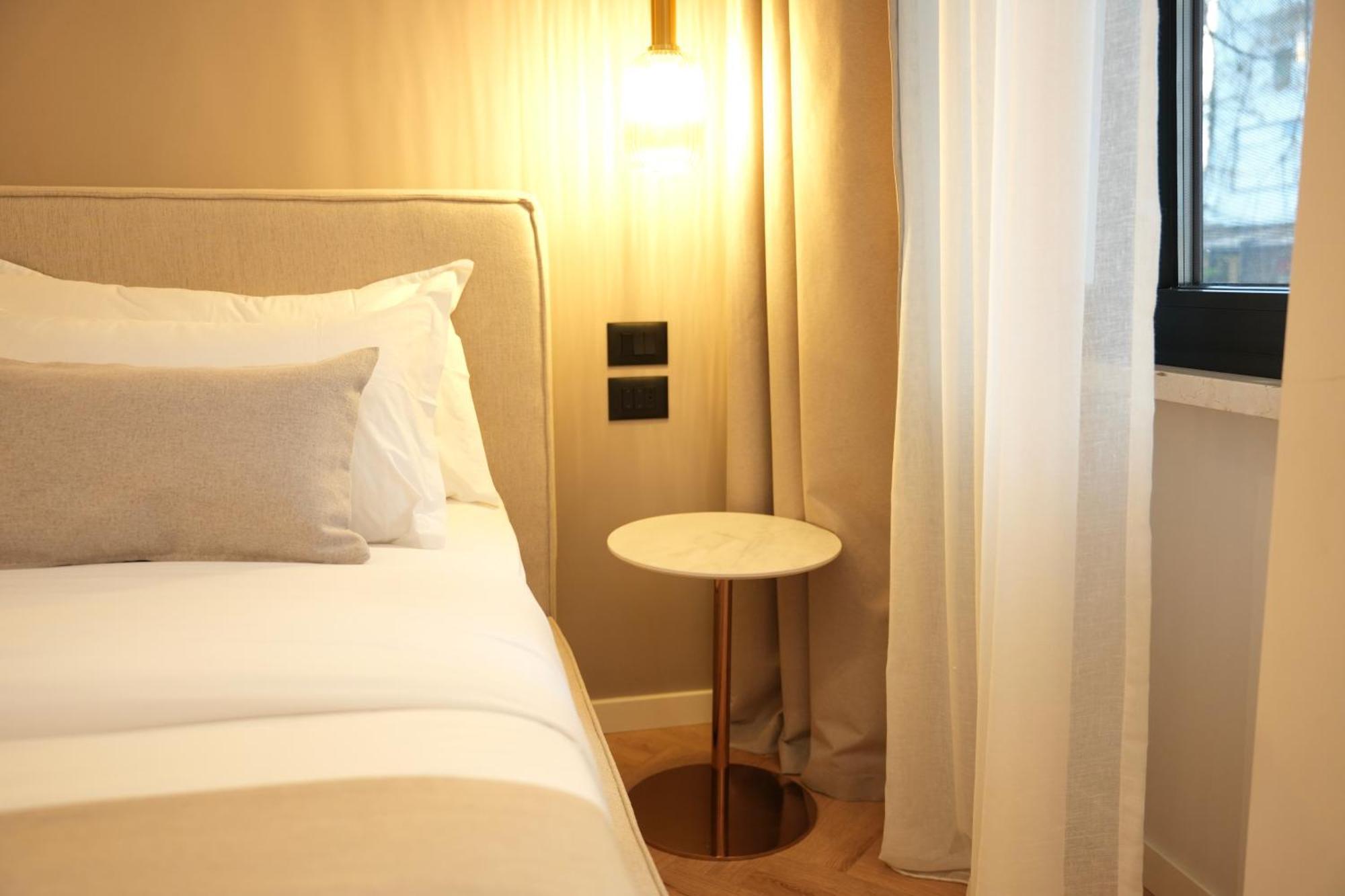 Nea Deluxe Apart-Hotel Тирана Екстер'єр фото