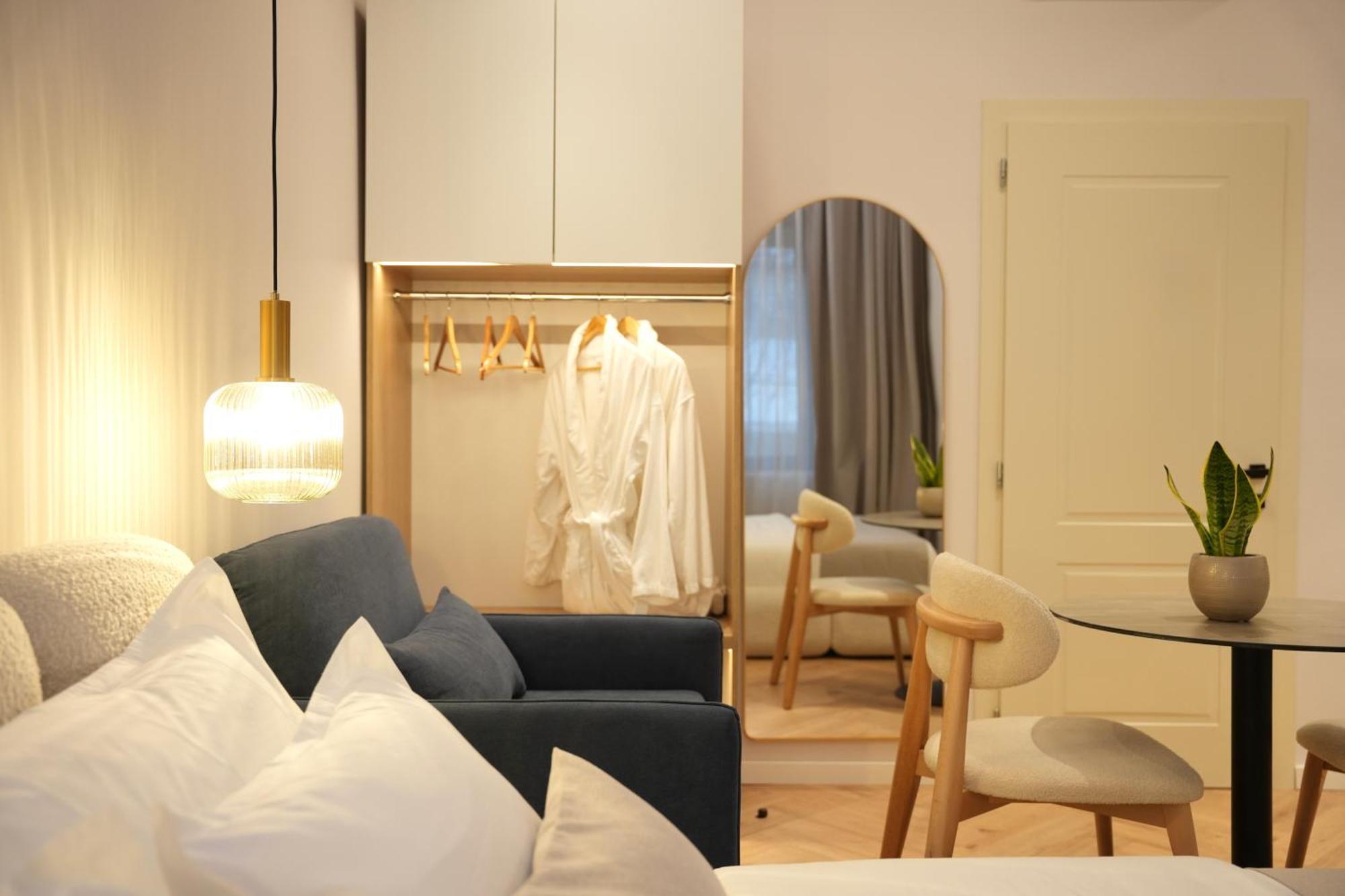 Nea Deluxe Apart-Hotel Тирана Екстер'єр фото