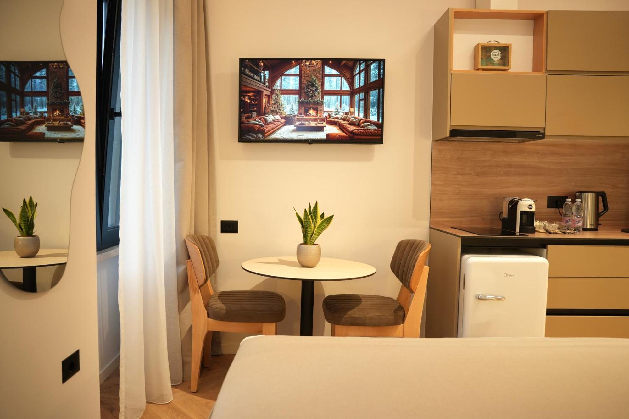 Nea Deluxe Apart-Hotel Тирана Екстер'єр фото
